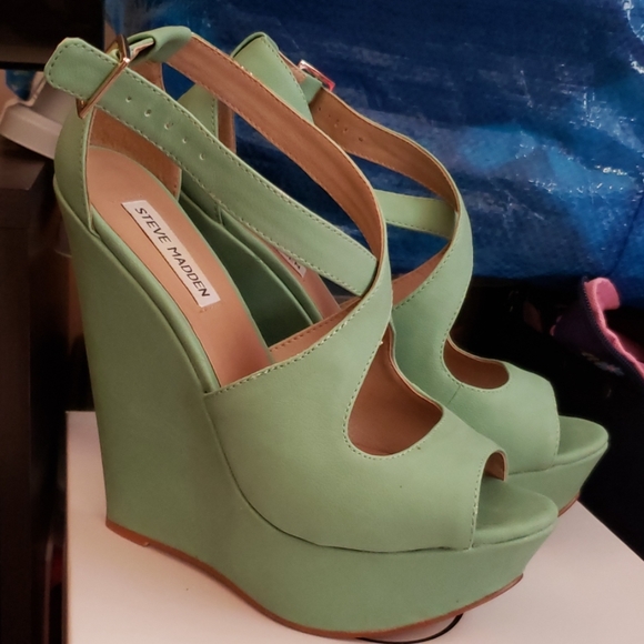 Steve Madden Shoes - Steve Madden Xternal